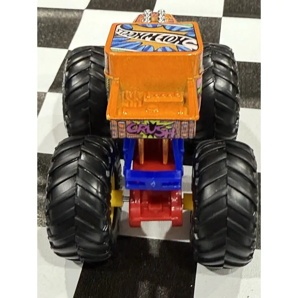 Hot Wheels Monster Trucks BONE SHAKER 1:64 Comic Book Crashers 2022 Loose - Picture 5 of 6
